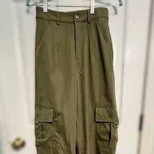 Pretty Little Thing Army Green Cargo Pants, Size 10